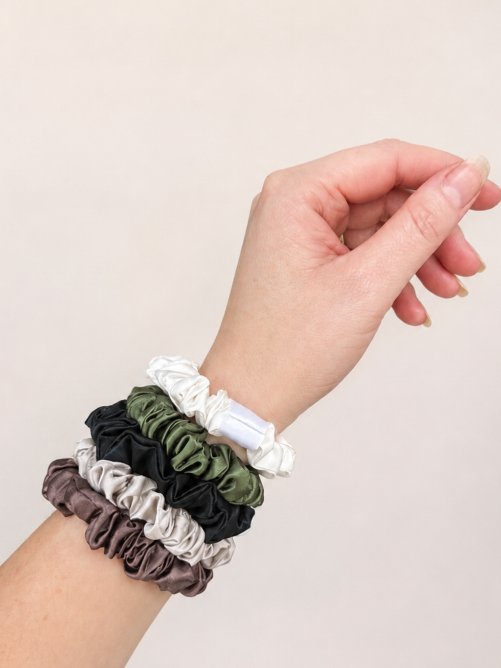 Maria Mulberry Silk Scrunchie