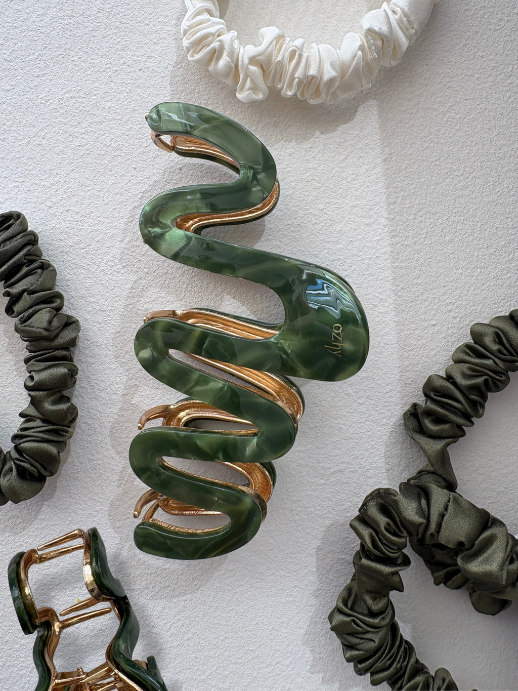 Genoveva  Claw Clip
